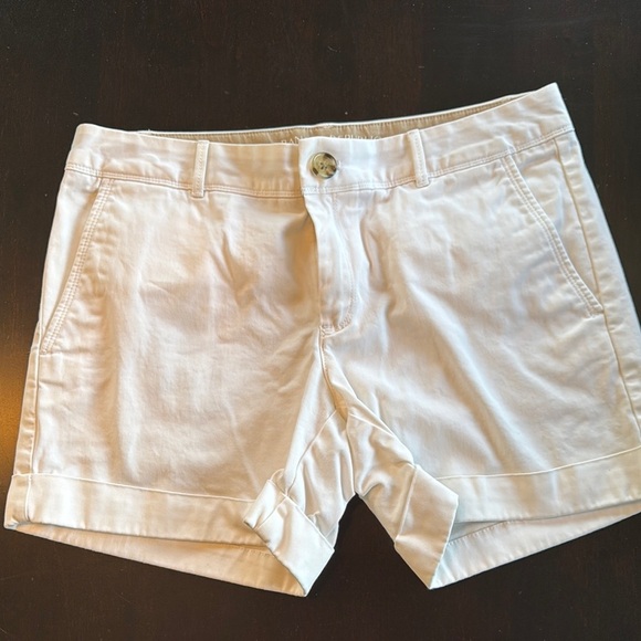 Banana Republic Pants - Banana Republic White Bermuda Shorts Tailored Lightweight